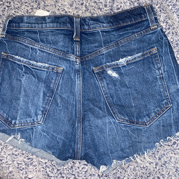 High Rise Mom Short - Picture 3 of 3